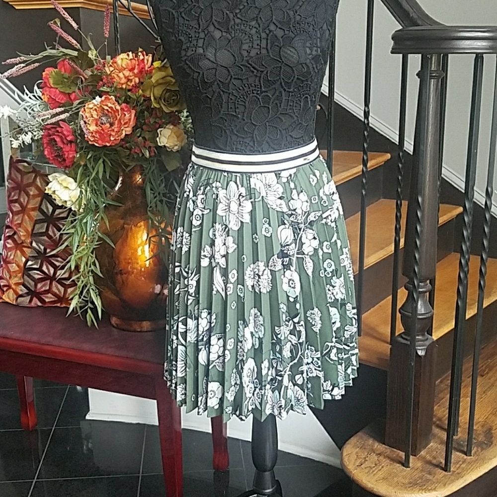 Ted Baker Zakai skirt TB size 4/US 10
